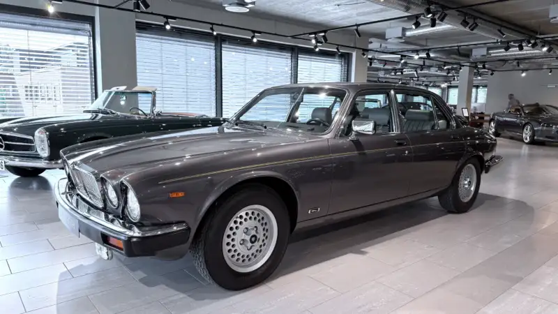 Jaguar Sovereign 4.2