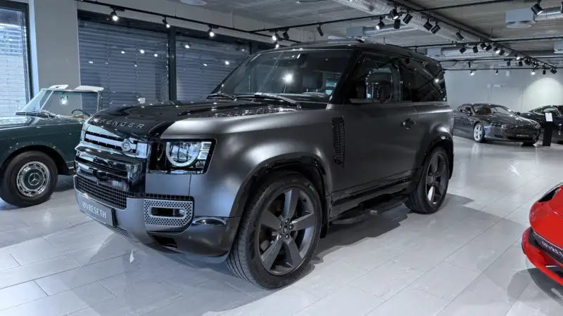 Land Rover Defender 90 V8 Carpathian Edition