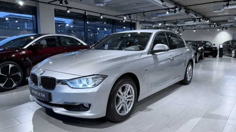 BMW 320iA xDrive Luxury Line