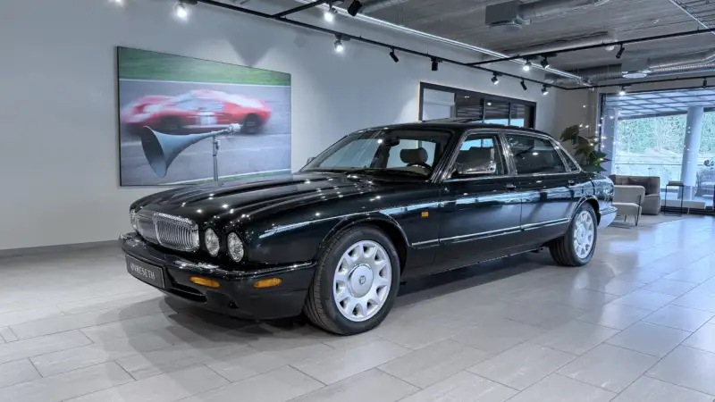 Daimler Super V8 LWB