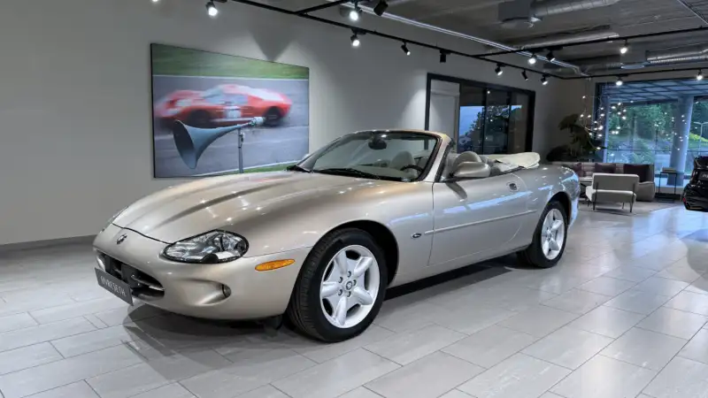Jaguar XK8 Convertible