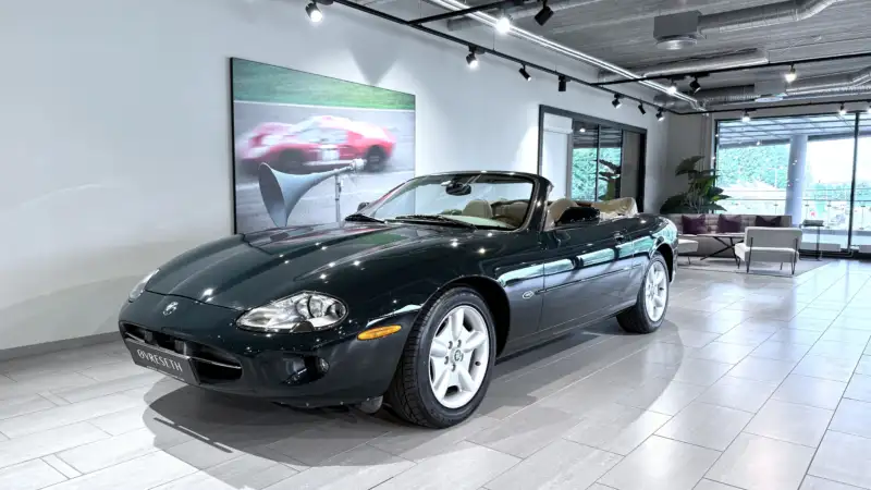 Jaguar XK8 Convertible