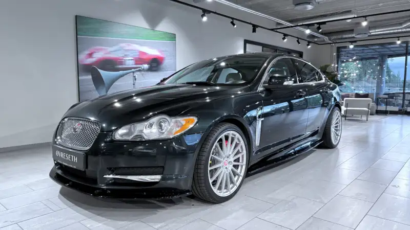Jaguar XF 4.2 V8 Premium Luxury